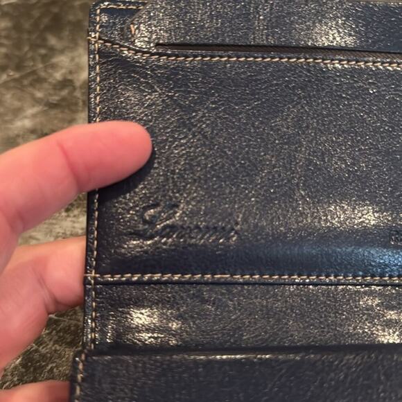 Lavemi Navy Blue Leather RFID Blocking Bi-Fold Wallet - Picture 6 of 6